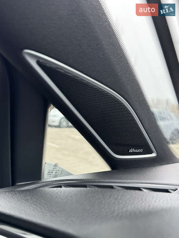 Хэтчбек Volkswagen e-Golf 2019 в Луцке