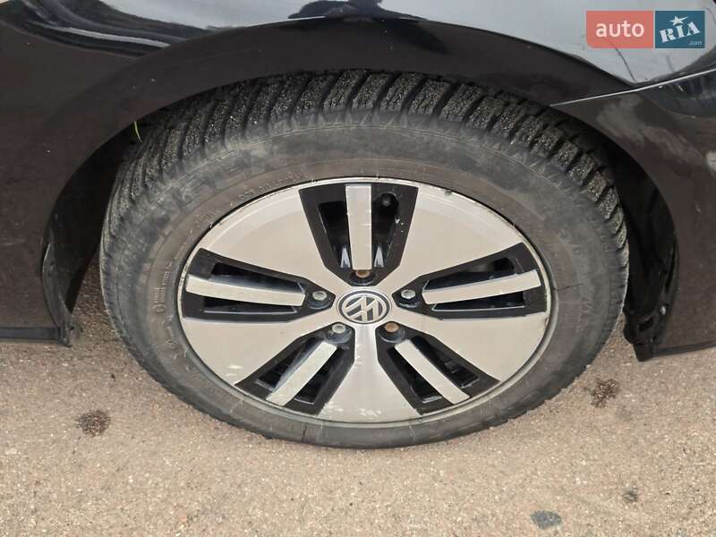 Хэтчбек Volkswagen e-Golf 2019 в Киеве