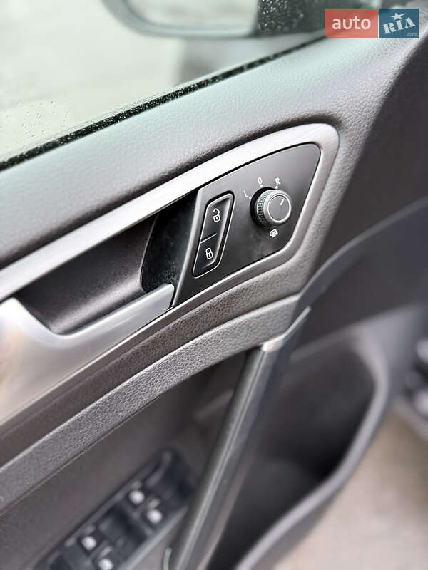 Хэтчбек Volkswagen e-Golf 2019 в Ровно