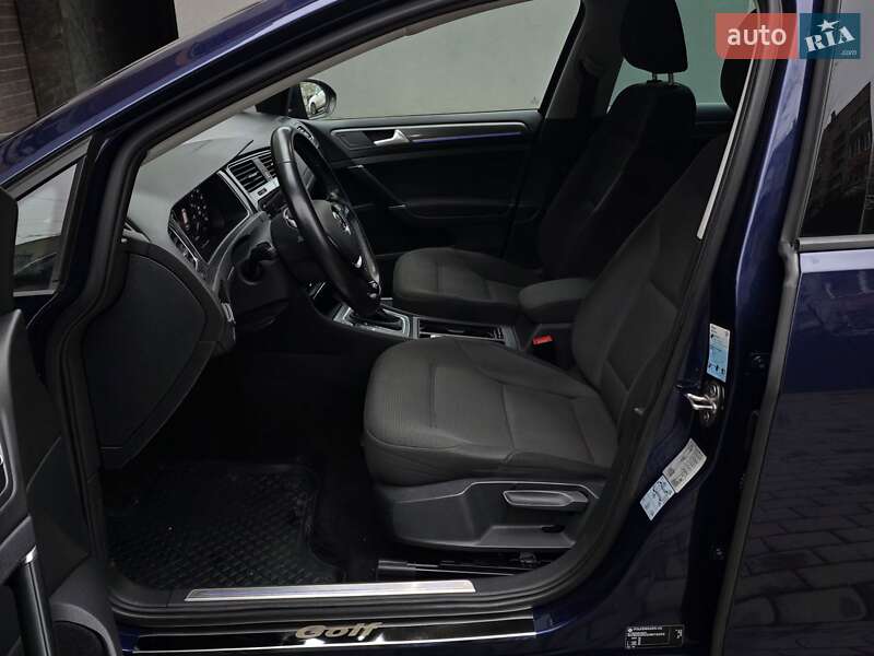 Хэтчбек Volkswagen e-Golf 2018 в Тернополе фото 23 Хэтчбек Volkswagen e-Golf 2018 в Тернополе