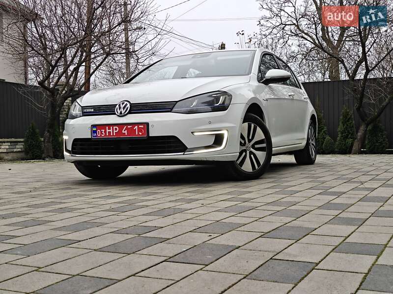 Volkswagen e-Golf 2015