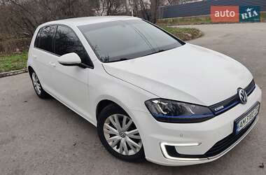 Хэтчбек Volkswagen e-Golf 2015 в Житомире
