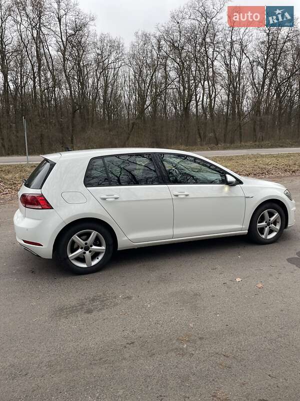 Хэтчбек Volkswagen e-Golf 2017 в Луцке фото 4 Хэтчбек Volkswagen e-Golf 2017 в Луцке