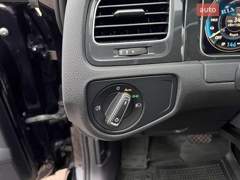 Хетчбек Volkswagen e-Golf 2020 в Києві