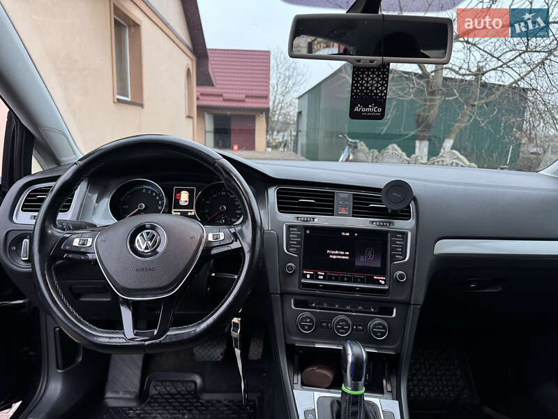 Хэтчбек Volkswagen e-Golf 2015 в Ровно фото 9 Хэтчбек Volkswagen e-Golf 2015 в Ровно