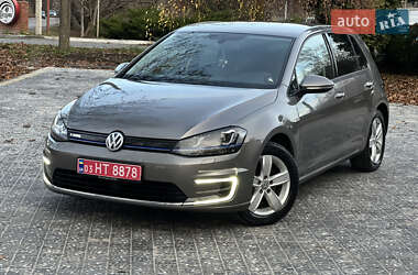 Хэтчбек Volkswagen e-Golf 2016 в Ровно
