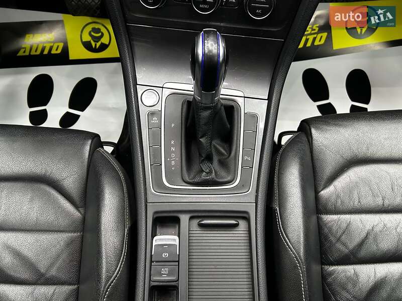 Хэтчбек Volkswagen e-Golf 2016 в Черновцах фото 13 Хэтчбек Volkswagen e-Golf 2016 в Черновцах