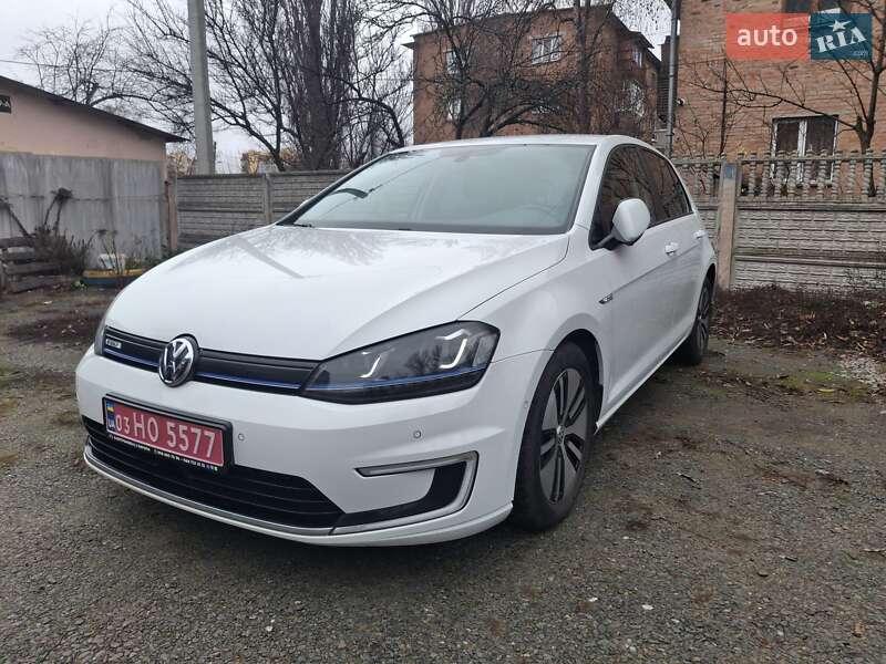 Volkswagen e-Golf 2015