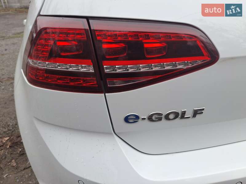 Хетчбек Volkswagen e-Golf 2015 в Полтаві фото 9 Хетчбек Volkswagen e-Golf 2015 в Полтаві