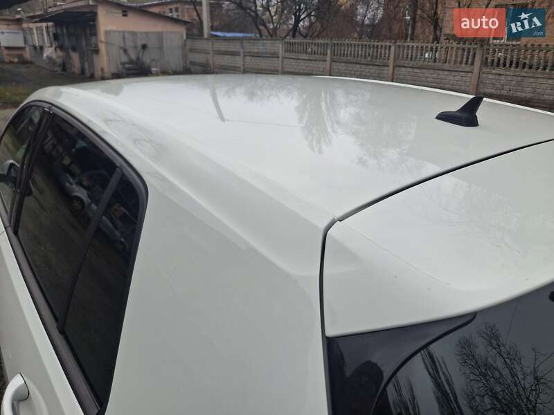 Хетчбек Volkswagen e-Golf 2015 в Полтаві фото 10 Хетчбек Volkswagen e-Golf 2015 в Полтаві