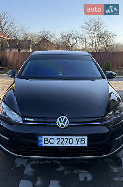 Хэтчбек Volkswagen e-Golf 2018 в Добромиле