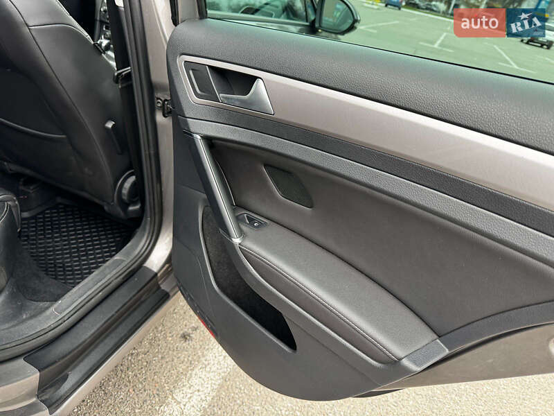 Хетчбек Volkswagen e-Golf 2015 в Броварах фото 10 Хетчбек Volkswagen e-Golf 2015 в Броварах