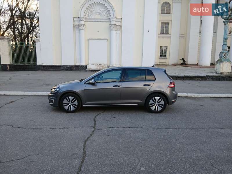 Хэтчбек Volkswagen e-Golf 2015 в Желтых Водах