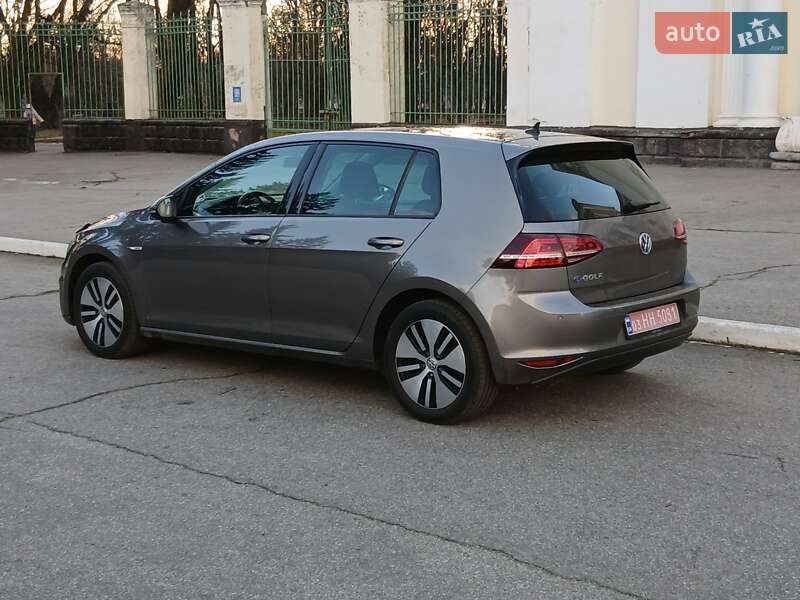 Хэтчбек Volkswagen e-Golf 2015 в Желтых Водах