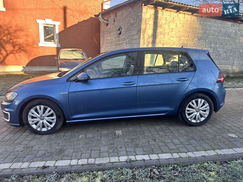 Хетчбек Volkswagen e-Golf 2014 в Чернівцях