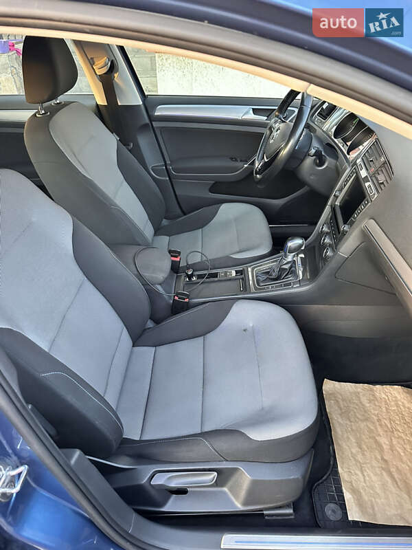 Хетчбек Volkswagen e-Golf 2014 в Чернівцях