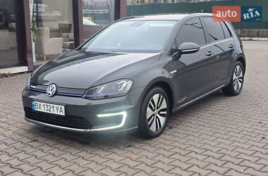 Хэтчбек Volkswagen e-Golf 2015 в Киеве