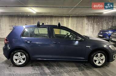 Хетчбек Volkswagen e-Golf 2015 в Дніпрі
