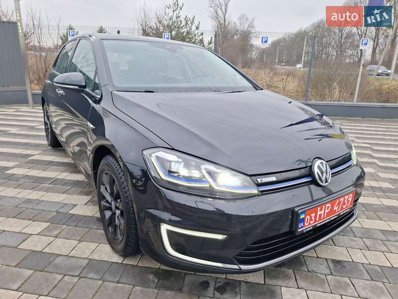 Хетчбек Volkswagen e-Golf 2017 в Городку