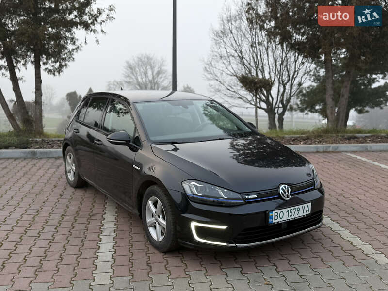 Volkswagen e-Golf 2015