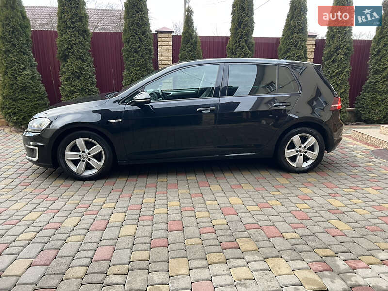 Хетчбек Volkswagen e-Golf 2016 в Львові