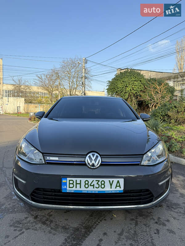 Хетчбек Volkswagen e-Golf 2016 в Одесі