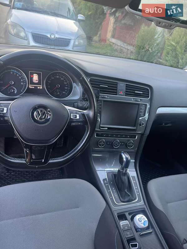 Хетчбек Volkswagen e-Golf 2016 в Львові