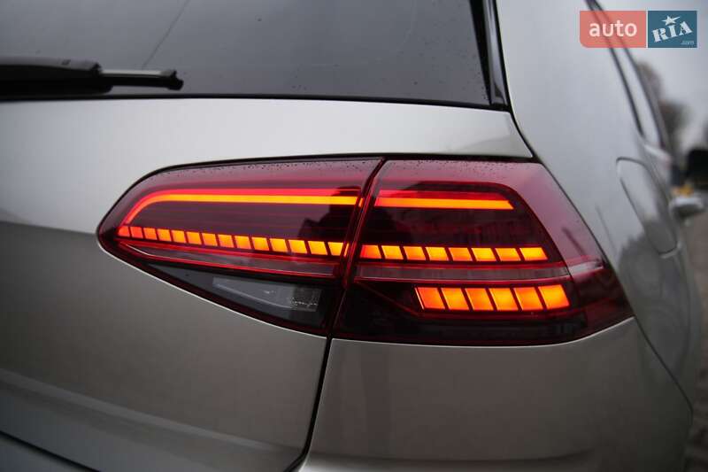 Хэтчбек Volkswagen e-Golf 2017 в Дубно