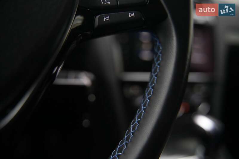 Хэтчбек Volkswagen e-Golf 2017 в Дубно