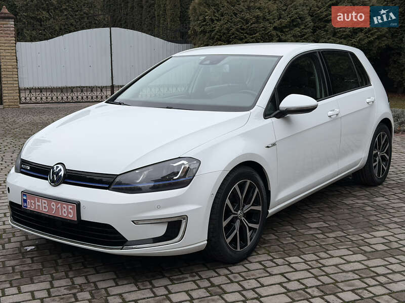 Хетчбек Volkswagen e-Golf 2015 в Рівному