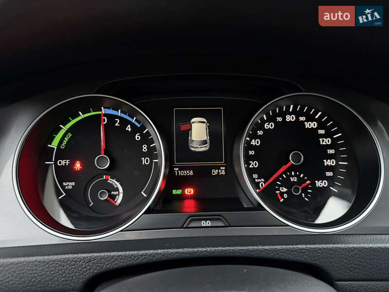 Хетчбек Volkswagen e-Golf 2015 в Рівному