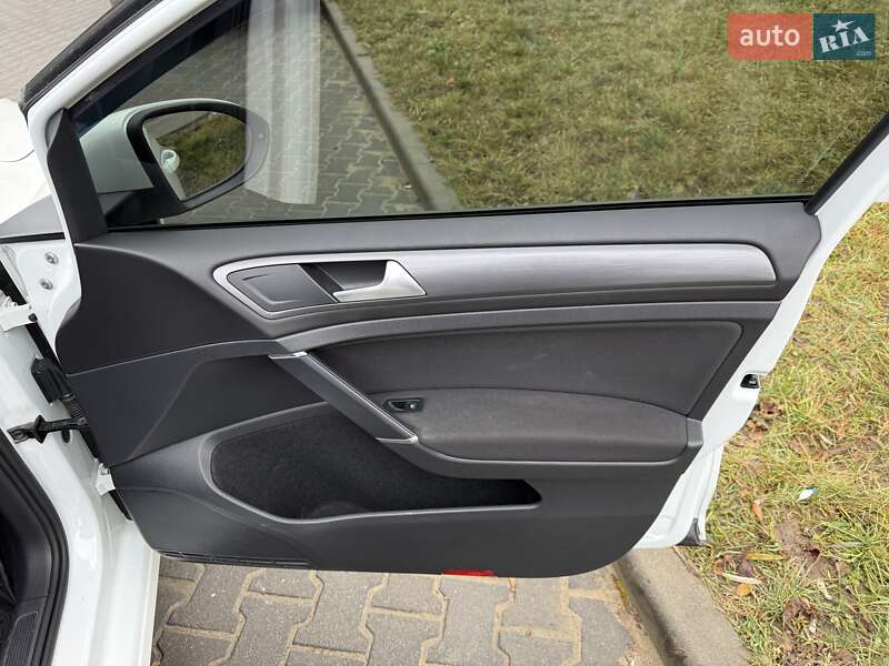 Хэтчбек Volkswagen e-Golf 2020 в Львове фото 4 Хэтчбек Volkswagen e-Golf 2020 в Львове