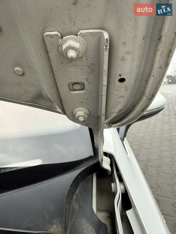 Хэтчбек Volkswagen e-Golf 2020 в Львове фото 22 Хэтчбек Volkswagen e-Golf 2020 в Львове