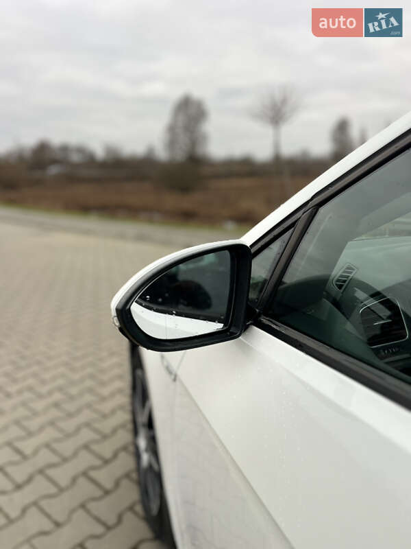 Хэтчбек Volkswagen e-Golf 2015 в Ковеле