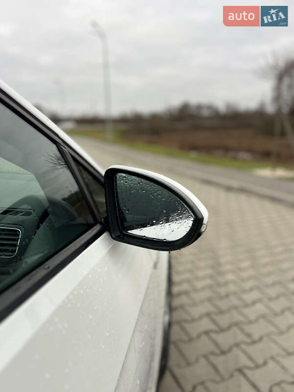 Хэтчбек Volkswagen e-Golf 2015 в Ковеле