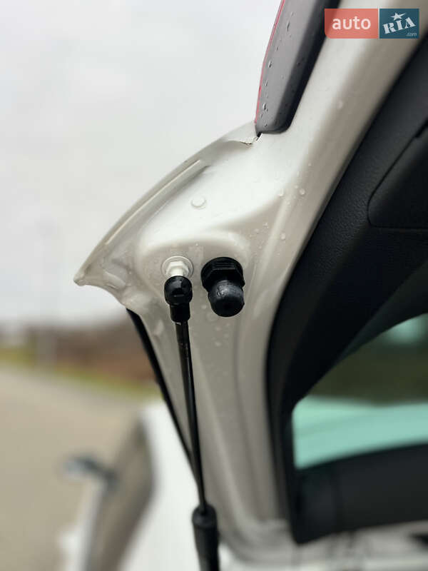 Хэтчбек Volkswagen e-Golf 2015 в Ковеле