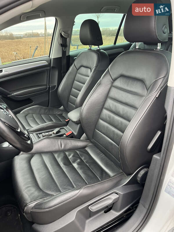 Хэтчбек Volkswagen e-Golf 2015 в Ковеле