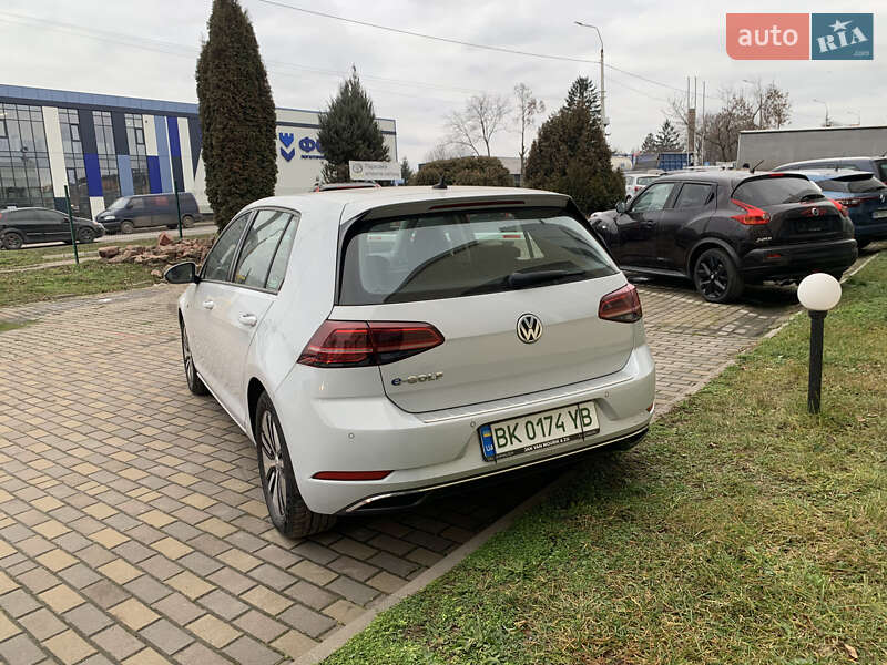 Хетчбек Volkswagen e-Golf 2018 в Рівному фото 4 Хетчбек Volkswagen e-Golf 2018 в Рівному