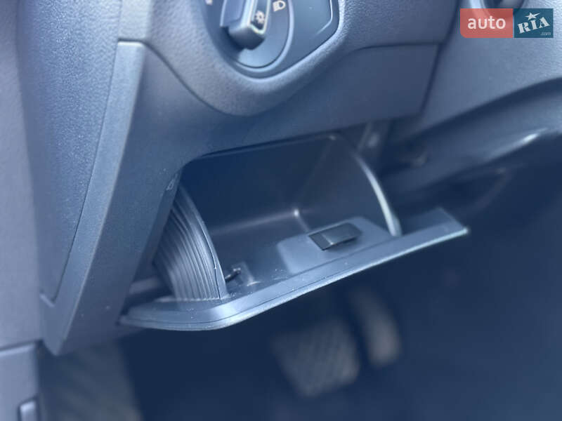 Хэтчбек Volkswagen e-Golf 2018 в Ковеле