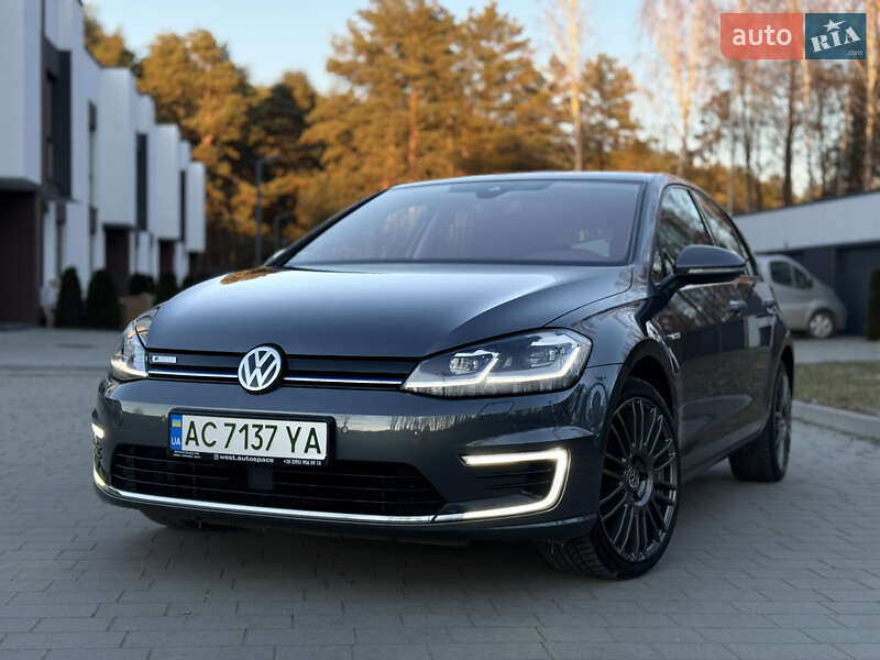Хэтчбек Volkswagen e-Golf 2018 в Ковеле