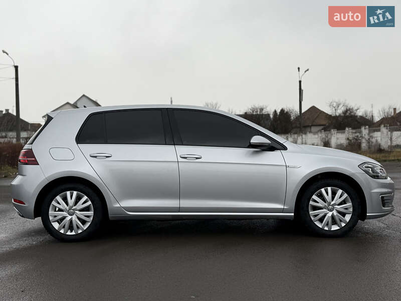 Хетчбек Volkswagen e-Golf 2020 в Береговому