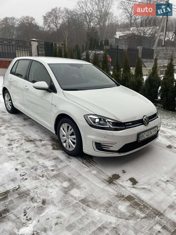 Хэтчбек Volkswagen e-Golf 2020 в Львове