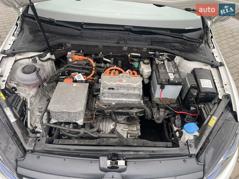 Хетчбек Volkswagen e-Golf 2020 в Луцьку