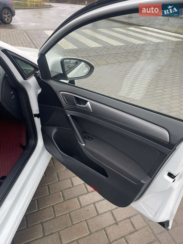 Хетчбек Volkswagen e-Golf 2020 в Луцьку