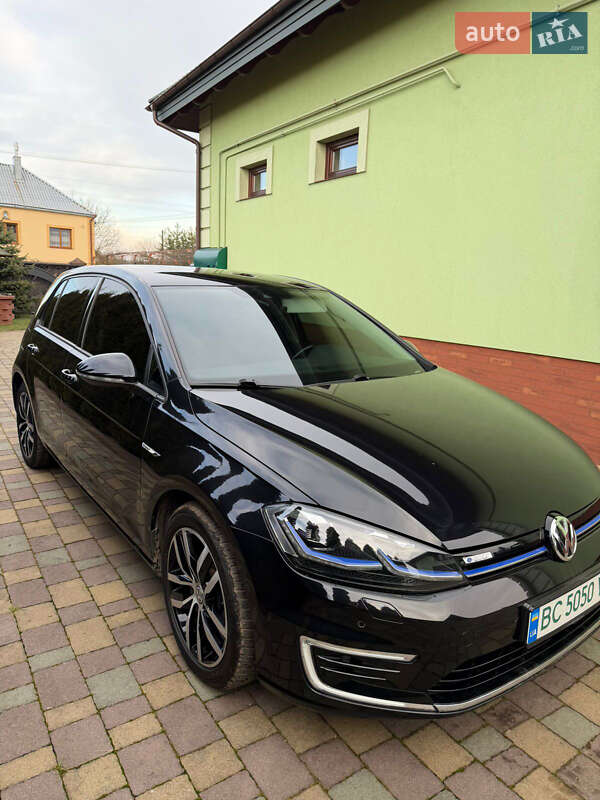 Хэтчбек Volkswagen e-Golf 2019 в Львове