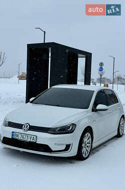Хэтчбек Volkswagen e-Golf 2016 в Ровно