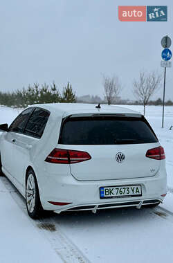 Хэтчбек Volkswagen e-Golf 2016 в Ровно