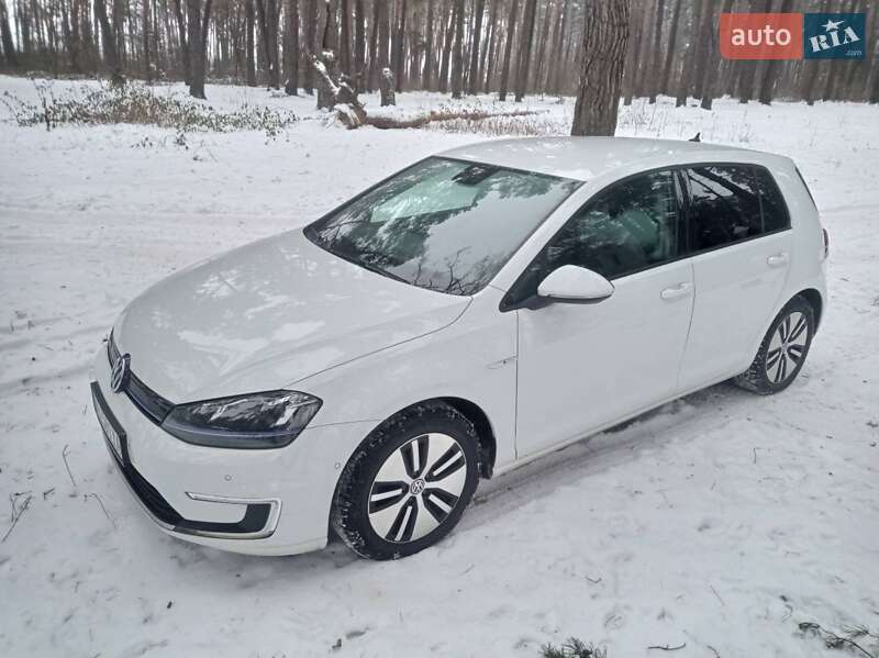 Volkswagen e-Golf 2014