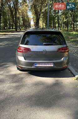 Хэтчбек Volkswagen e-Golf 2015 в Черновцах