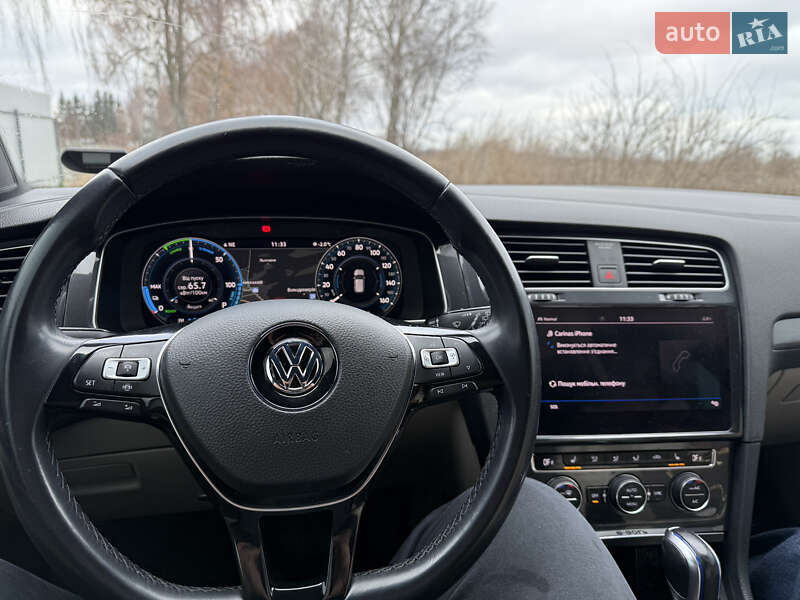 Хетчбек Volkswagen e-Golf 2018 в Володимирі фото 12 Хетчбек Volkswagen e-Golf 2018 в Володимирі